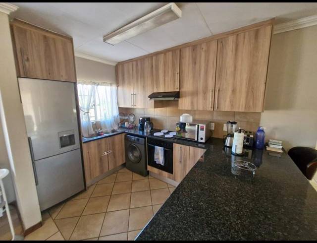 3 BEDROOM APARTMENT FOR SALE IN ANNLIN